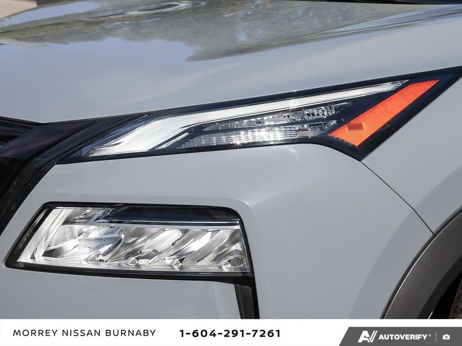 2023 Nissan Rogue SV AWD // MIDNIGHT EDITION-10