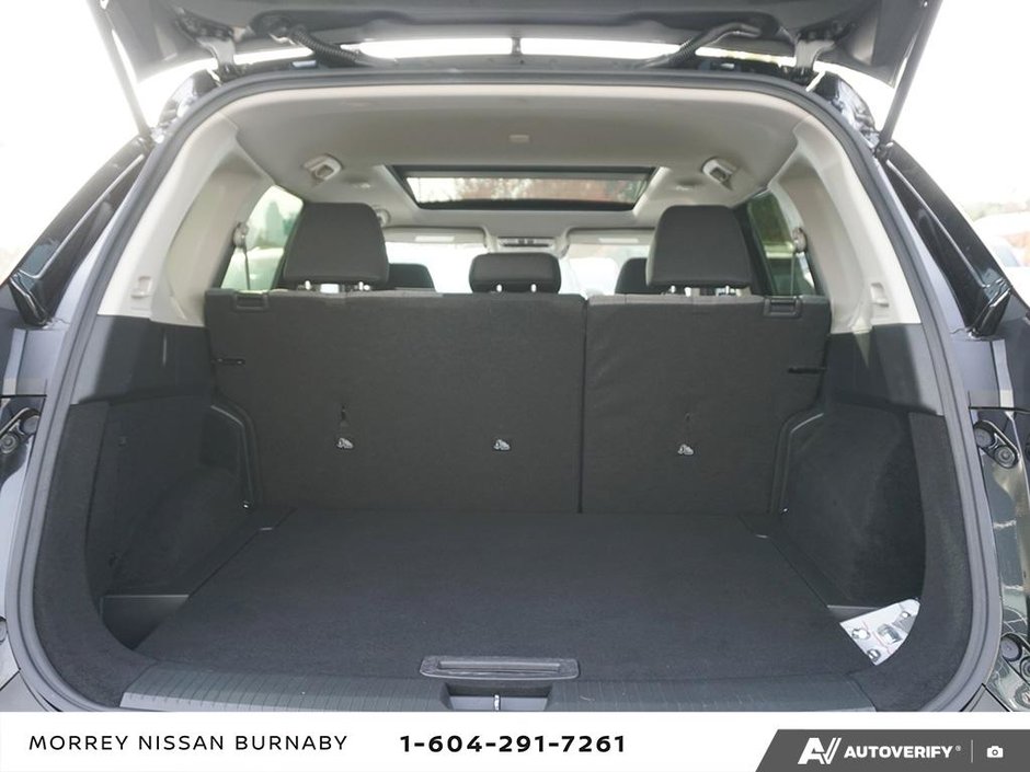 2023 Nissan Rogue SV AWD // NO ACCIDENTS-12