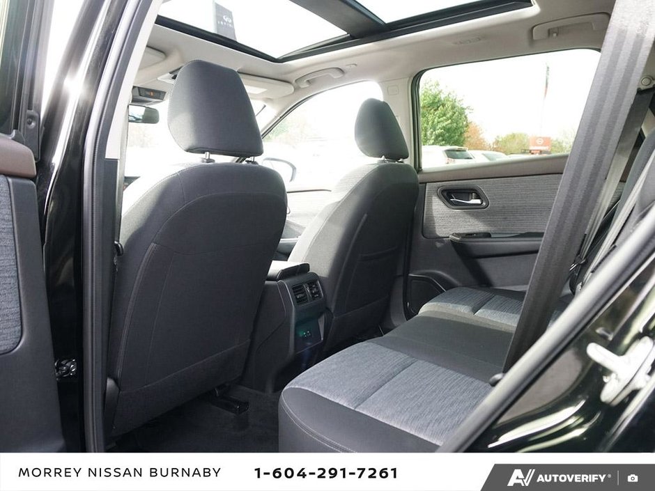 2023 Nissan Rogue SV AWD // NO ACCIDENTS-13