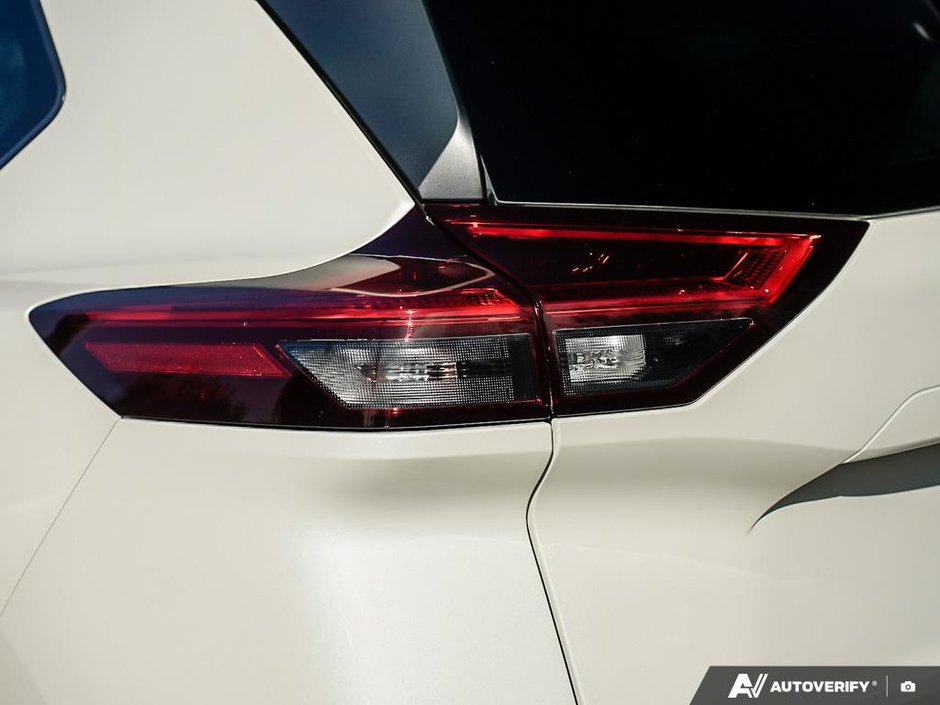 2023 Nissan Rogue SV AWD // ULTRA LOW KMS-26