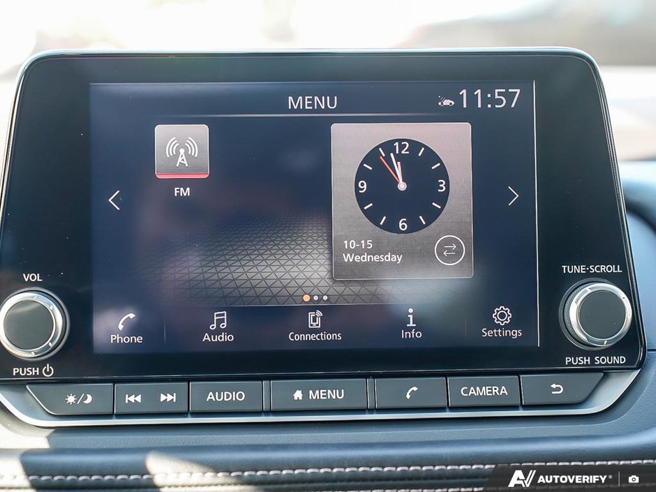 2023 Nissan Rogue SV AWD // ULTRA LOW KMS-13