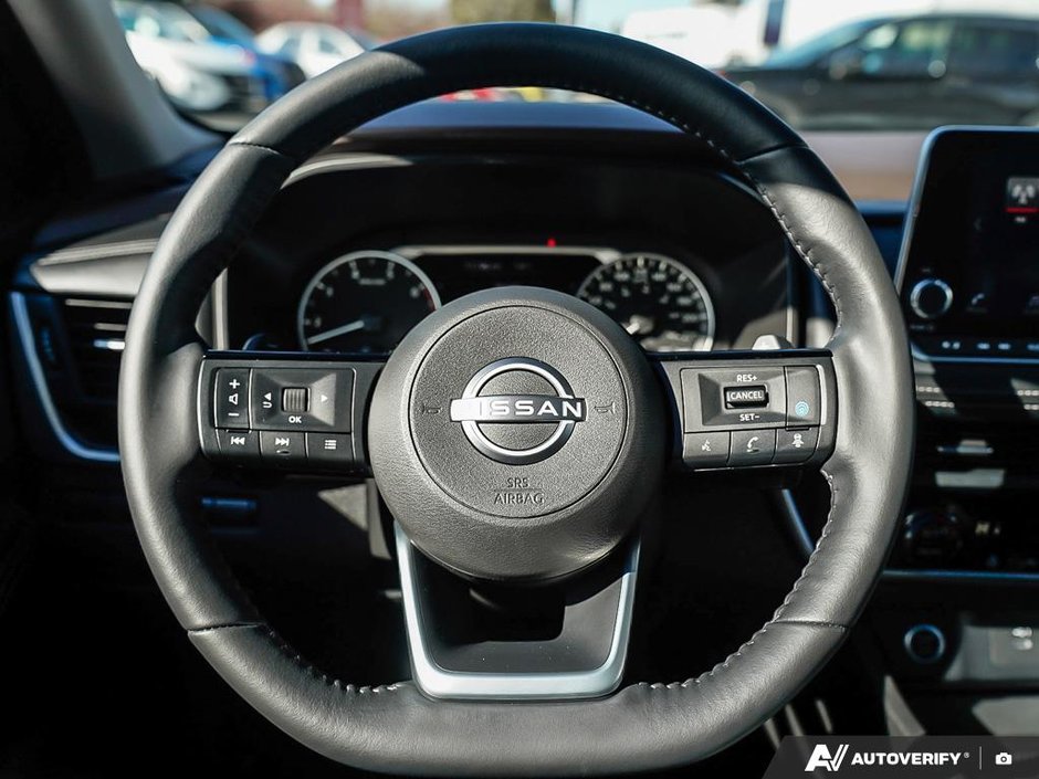 2023 Nissan Rogue SV AWD // ULTRA LOW KMS-6