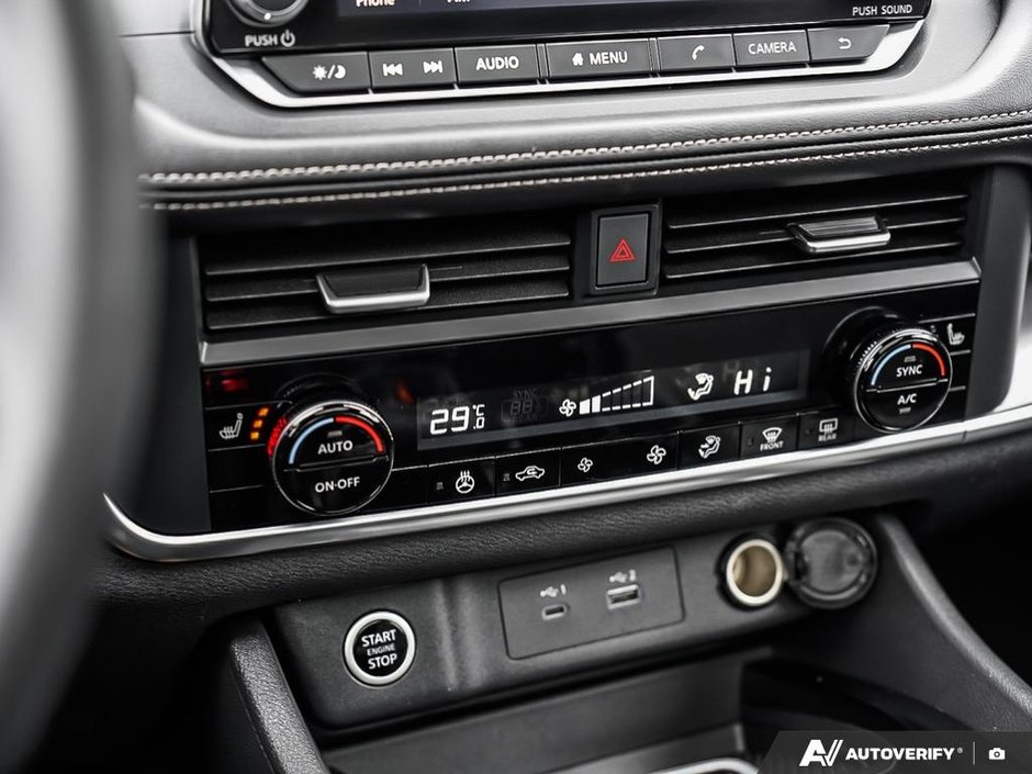 2023 Nissan Rogue SV AWD // MOONROOF-12