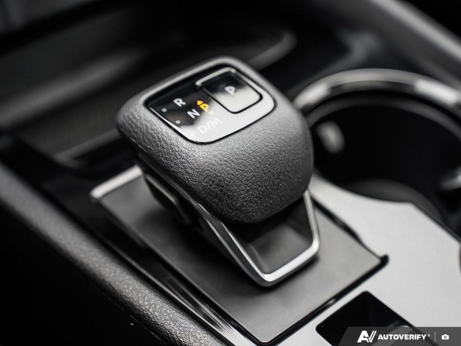 2023 Nissan Rogue SV AWD // MOONROOF-11