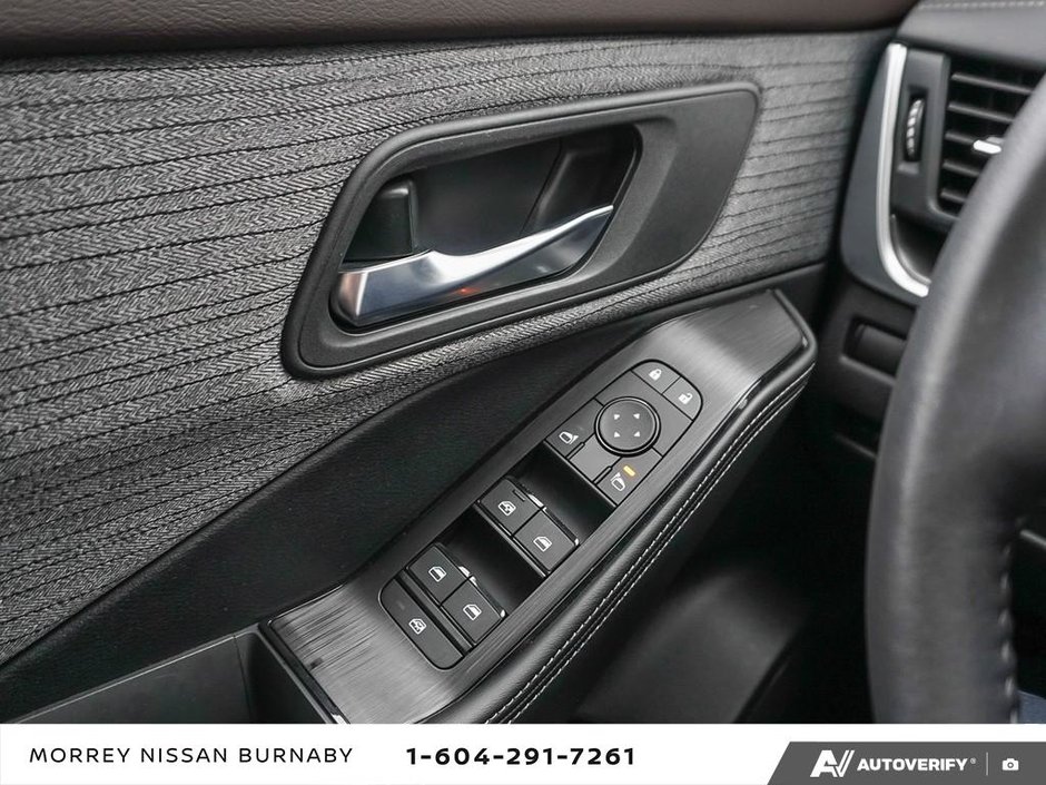 2023 Nissan Rogue SV // MOONROOF // LOW KMS-22