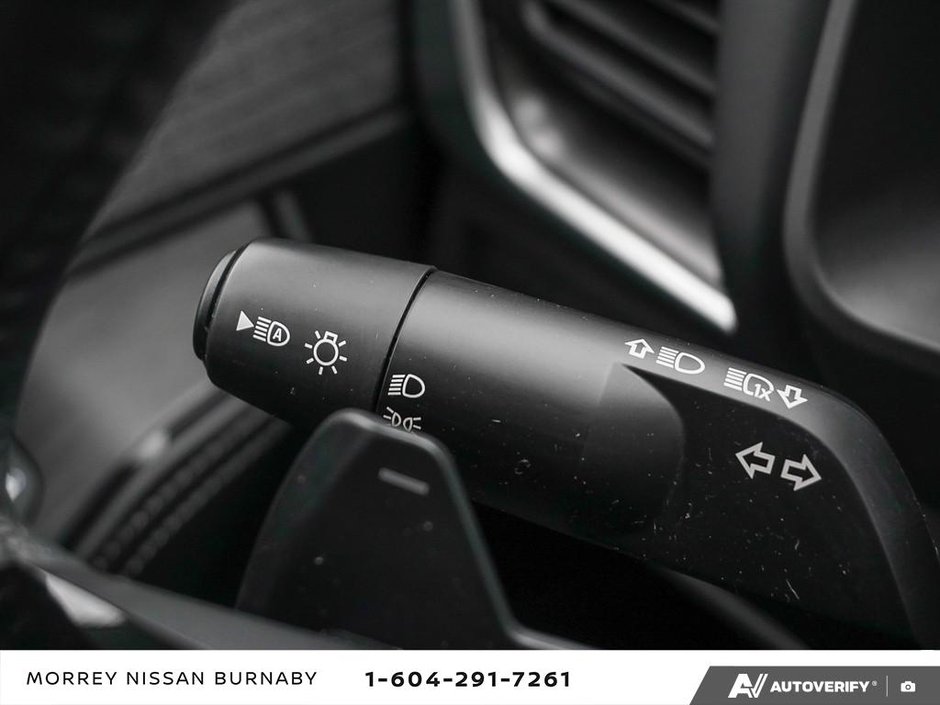 2023 Nissan Rogue SV // MOONROOF // LOW KMS-19