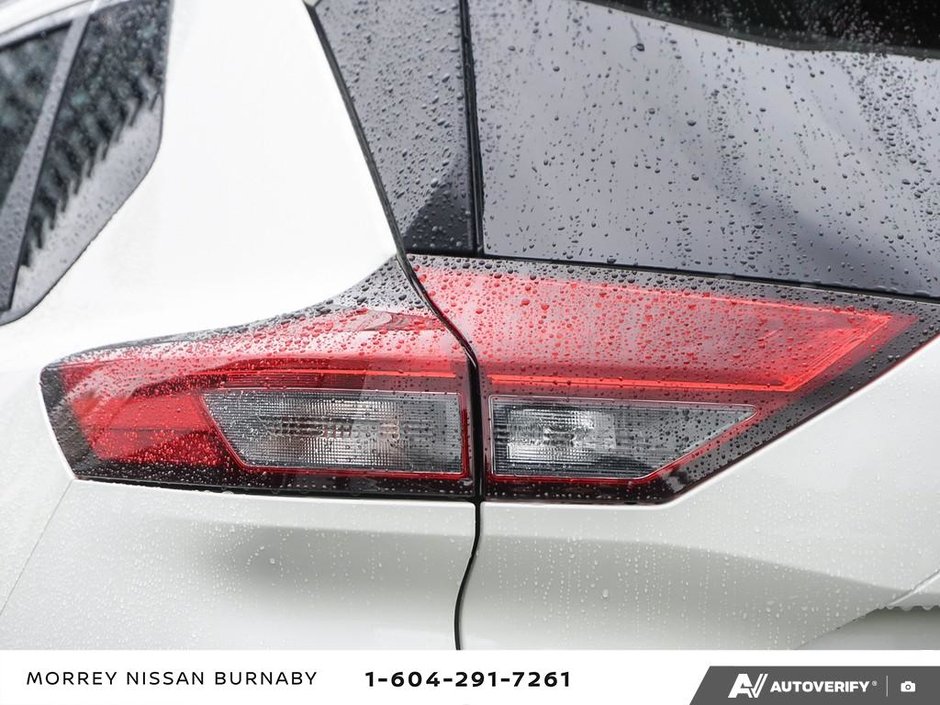 2023 Nissan Rogue SV // MOONROOF // LOW KMS-11