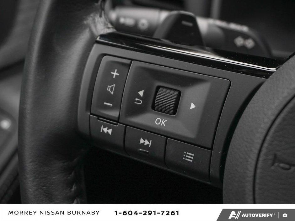 2023 Nissan Rogue SV // MOONROOF // LOW KMS-21