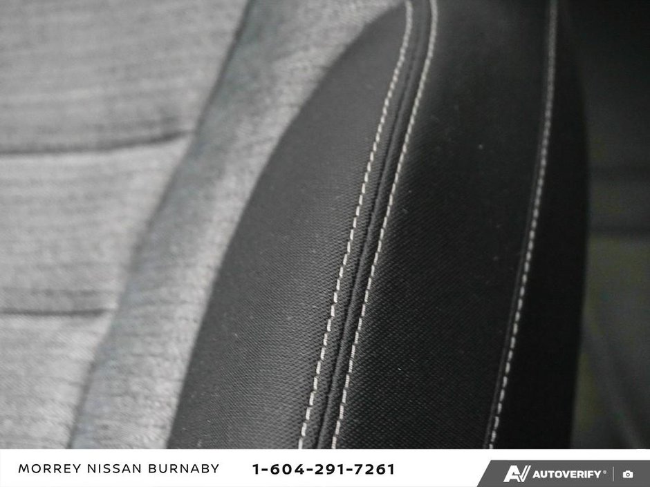 2023 Nissan Rogue SV // MOONROOF // LOW KMS-27