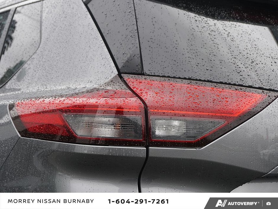 2023 Nissan Rogue SV AWD // SUNROOF-11