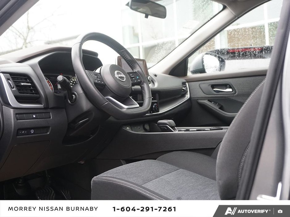 2023 Nissan Rogue SV AWD // SUNROOF-16