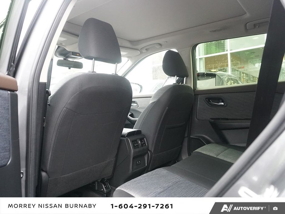 2023 Nissan Rogue SV AWD // SUNROOF-13