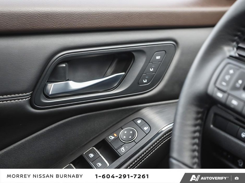 2023 Nissan Rogue SL AWD // NO ACCIDENTS-17