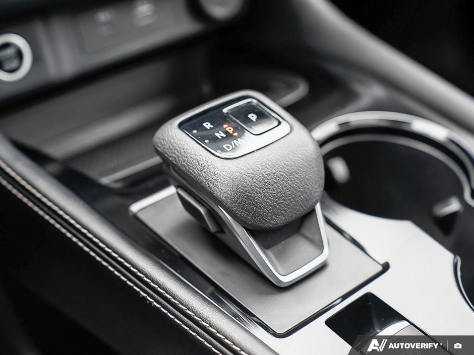 2023 Nissan Rogue SL // 2.99% FINANCING-11