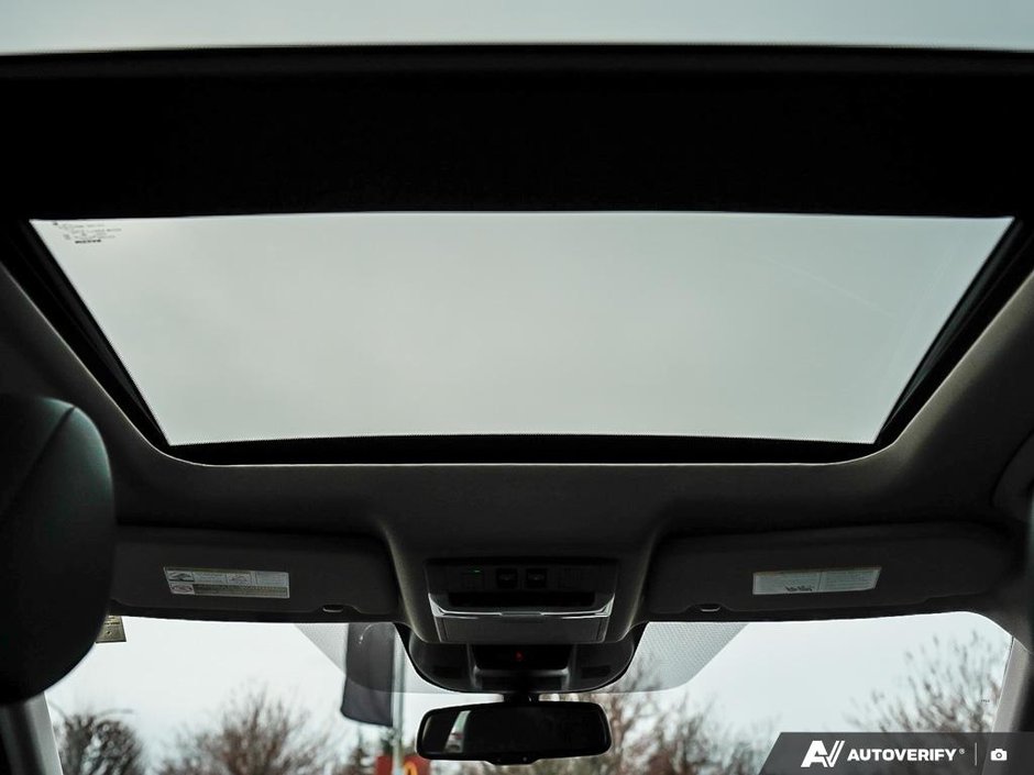 2023 Nissan Rogue SL // 2.99% FINANCING-18