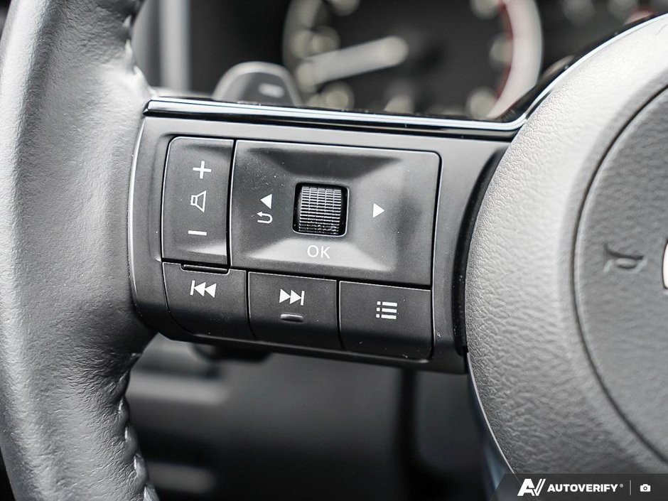 2023 Nissan Rogue SL // 2.99% FINANCING-10