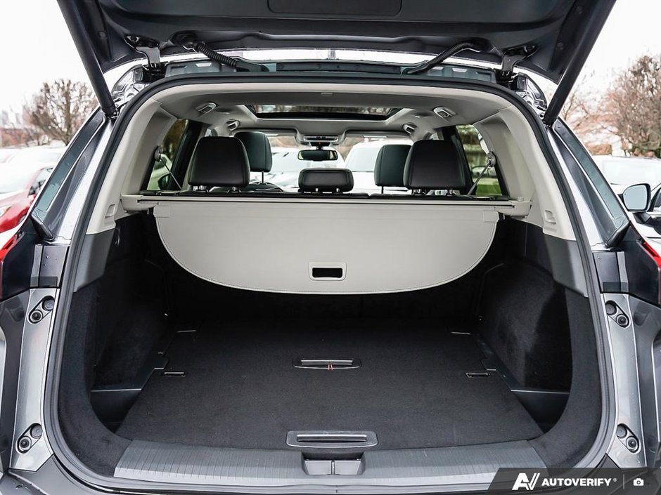 2023 Nissan Rogue SL // 2.99% FINANCING-25