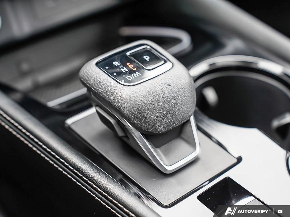 2023 Nissan Rogue PLATINUM // 2.99% FINANCING-11