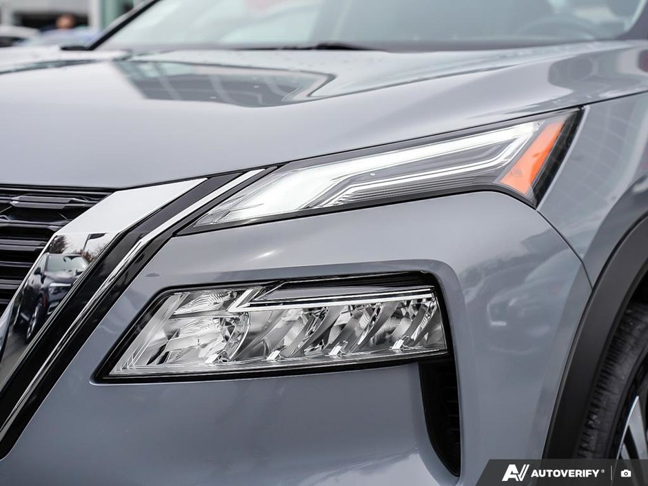 2023 Nissan Rogue PLATINUM // 2.99% FINANCING-24