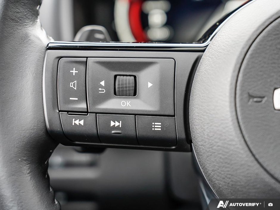 2023 Nissan Rogue PLATINUM // 2.99% FINANCING-10