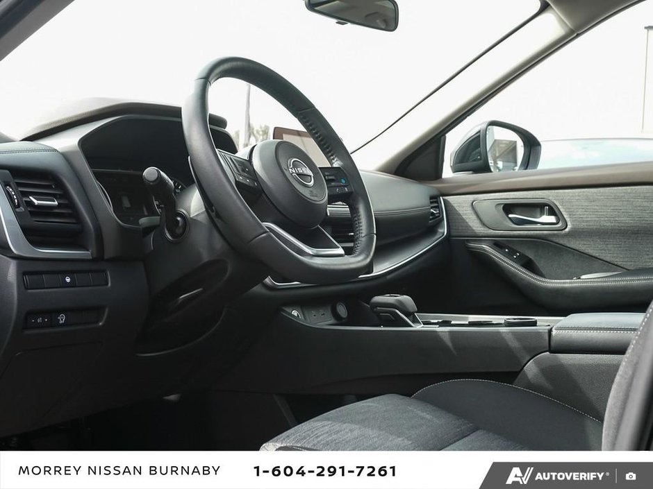 2023 Nissan Rogue SV AWD // 2.99% FINANCING!-16