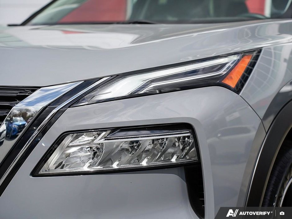 2023 Nissan Rogue PLATINUM // 2.99% FINANCING-24