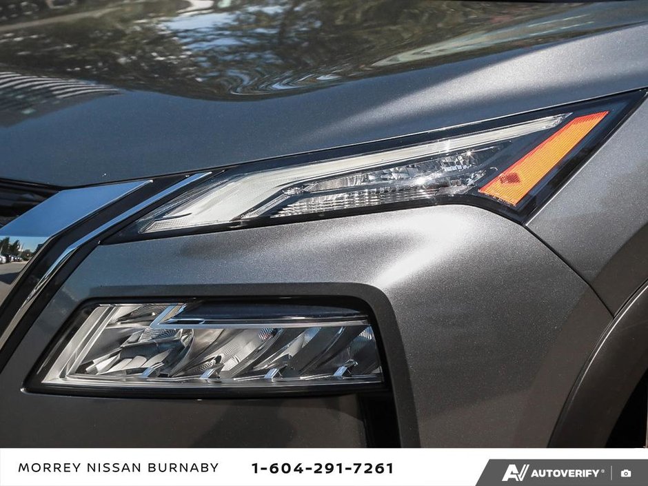2023 Nissan Rogue SL AWD // NO ACCIDENTS-10