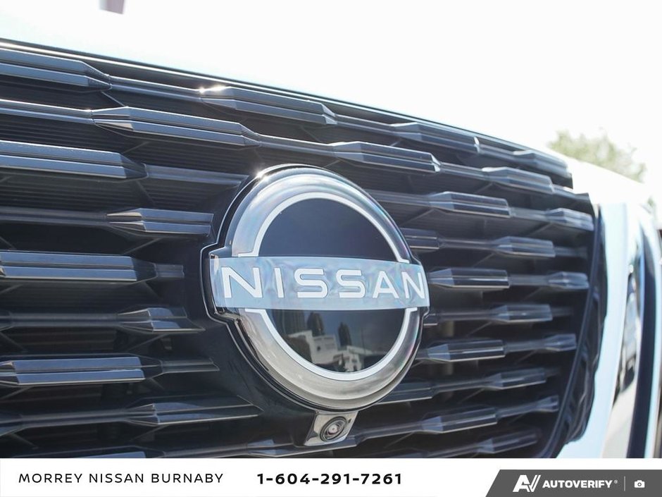 2023 Nissan Rogue SL // 2.99% FINANCING-9