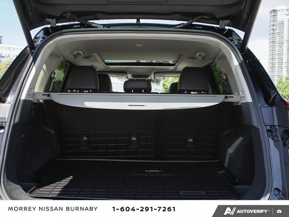 2023 Nissan Rogue SL // 2.99% FINANCING-12