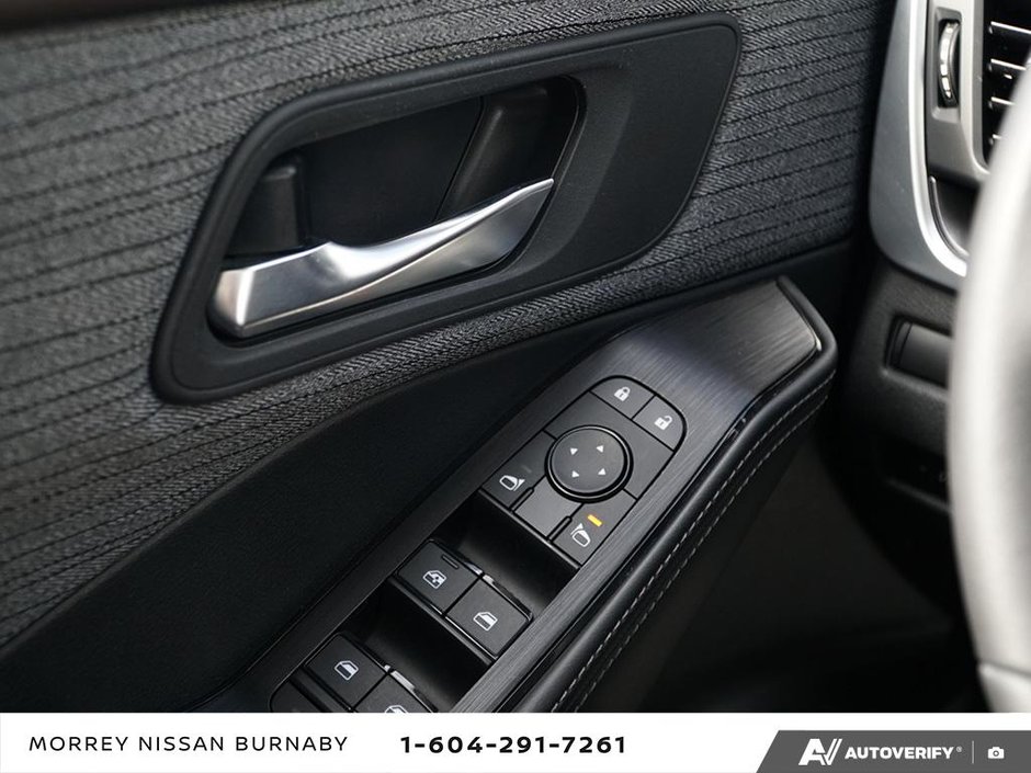 2023 Nissan Rogue SV SUNROOF // NO ACCIDENTS-21