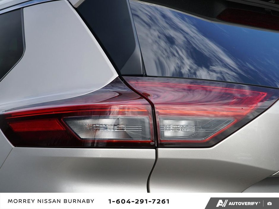 2023 Nissan Rogue SV SUNROOF // NO ACCIDENTS-11