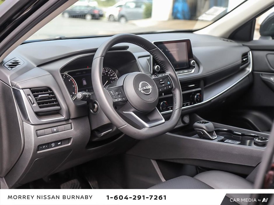 2024 Nissan Rogue SV MOONROOF-13