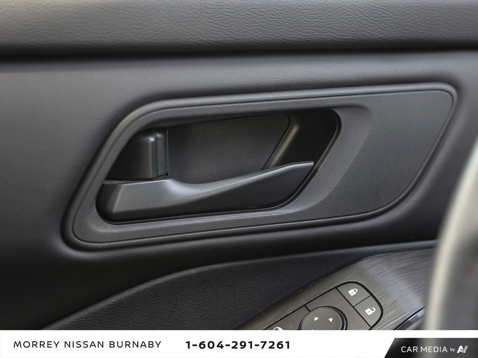 2024 Nissan Rogue S AWD // NO ACCIDENTS-17