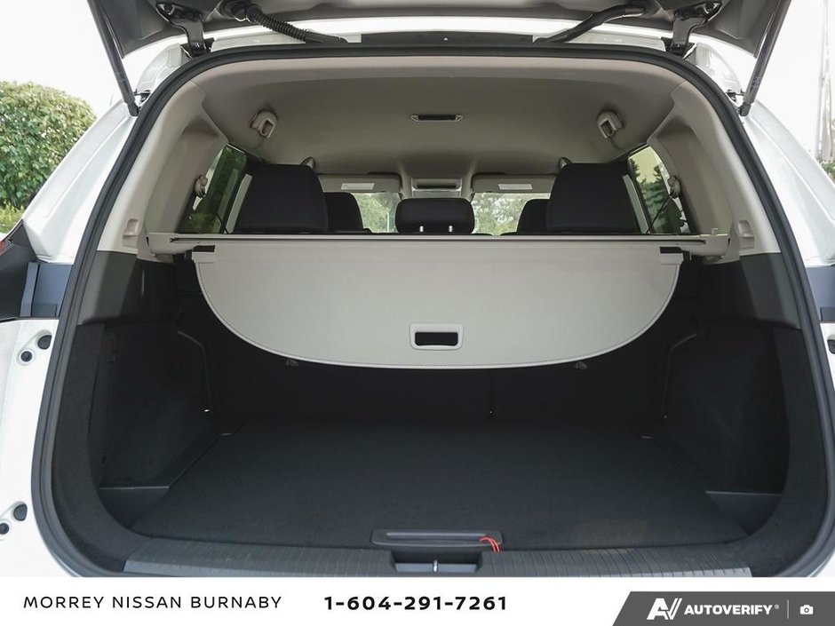 2024 Nissan Rogue S AWD // ULTRA LOW KMS-12