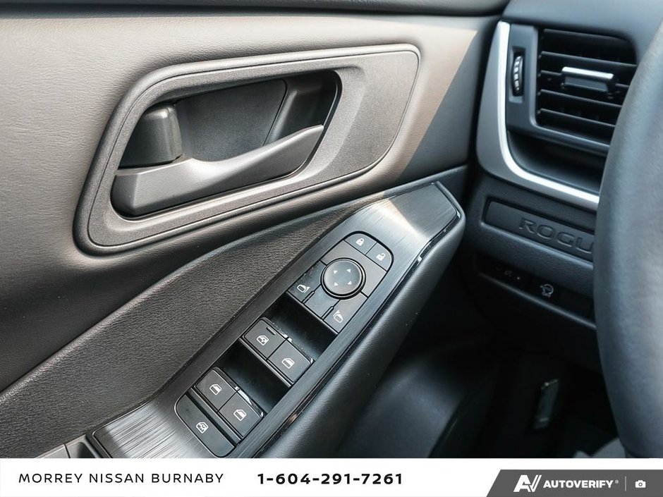 2024 Nissan Rogue S AWD // ULTRA LOW KMS-20