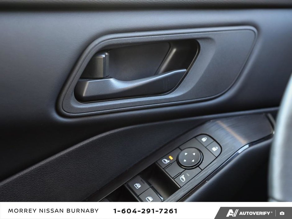 2024 Nissan Rogue S AWD // NO ACCIDENTS-17