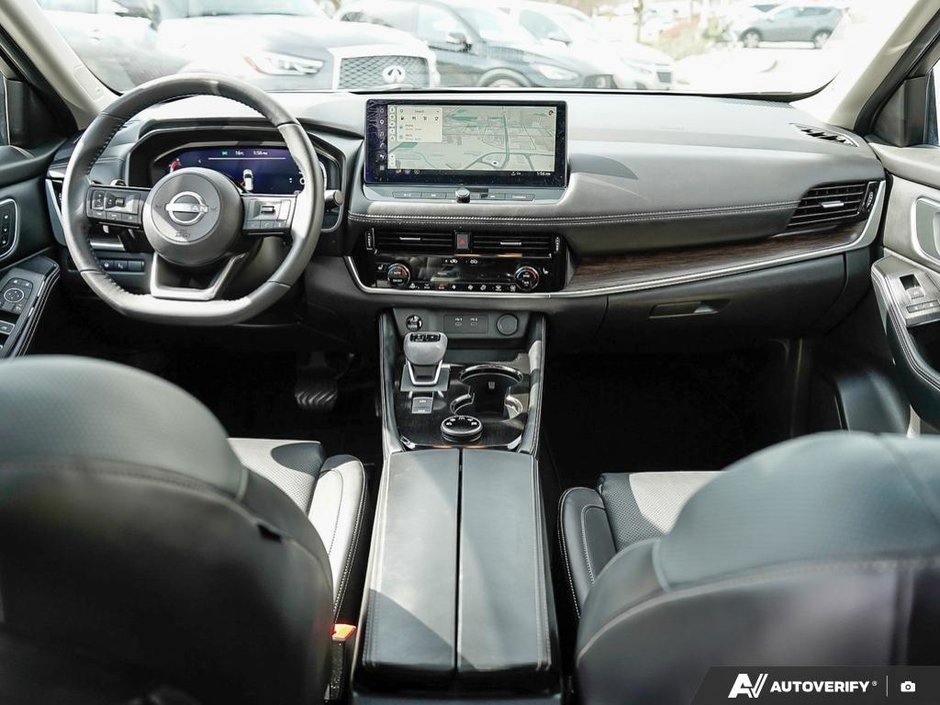 2024 Nissan Rogue PLATINUM // 2.99% FINANCING-17