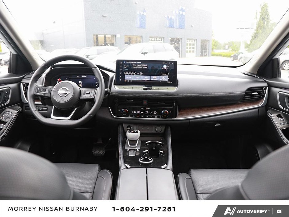 2024 Nissan Rogue PLATINUM // 2.99% FINANCING-25