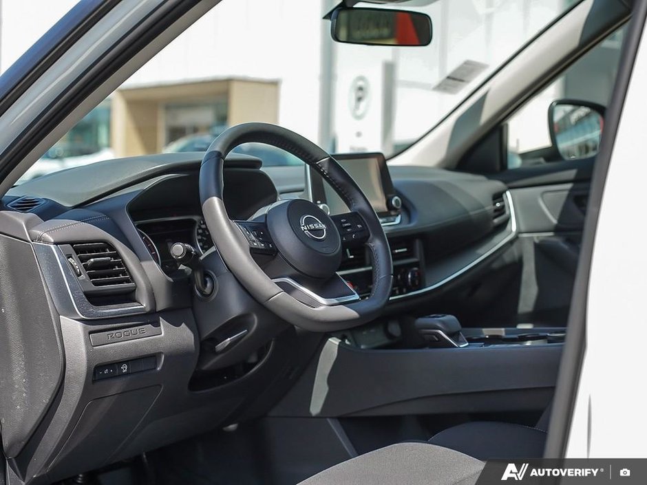 2024 Nissan Rogue S AWD // 2.99% FINANCING-15