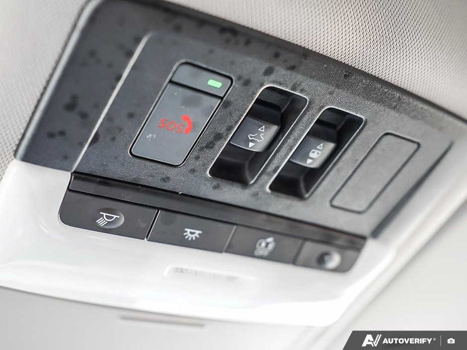 2024 Nissan Rogue SV PREMIUM // CERTIFIED-14