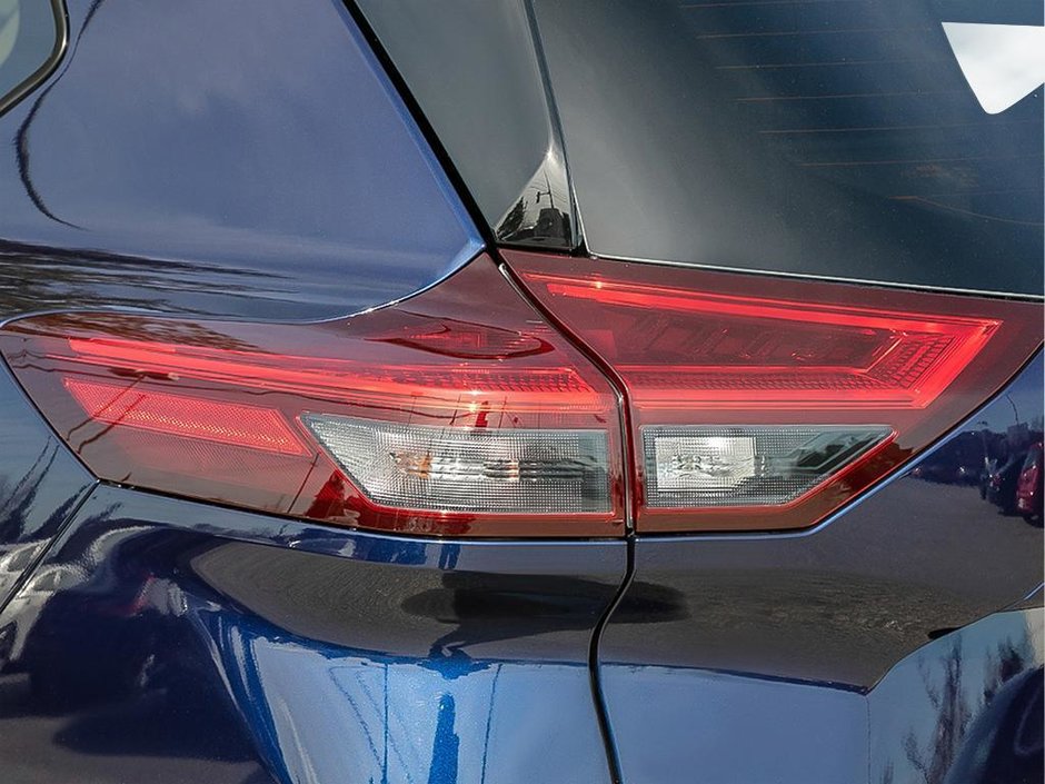 2025 Nissan Rogue PLATINUM W/ TECH PKG-9
