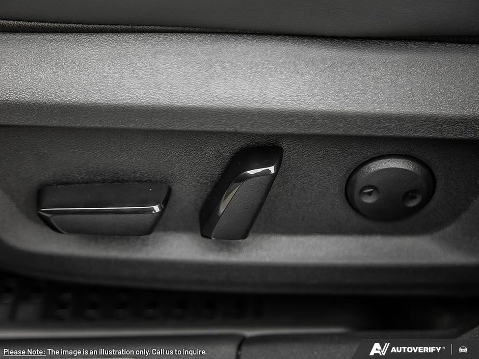 2025 Nissan Rogue PLATINUM-24