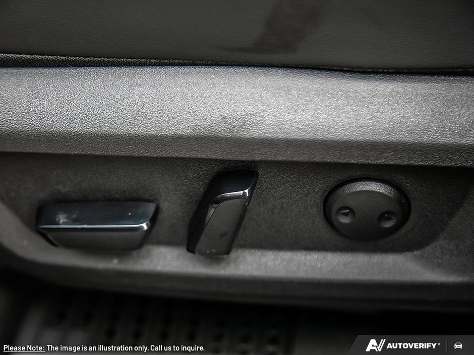 2025 Nissan Rogue PLATINUM-21