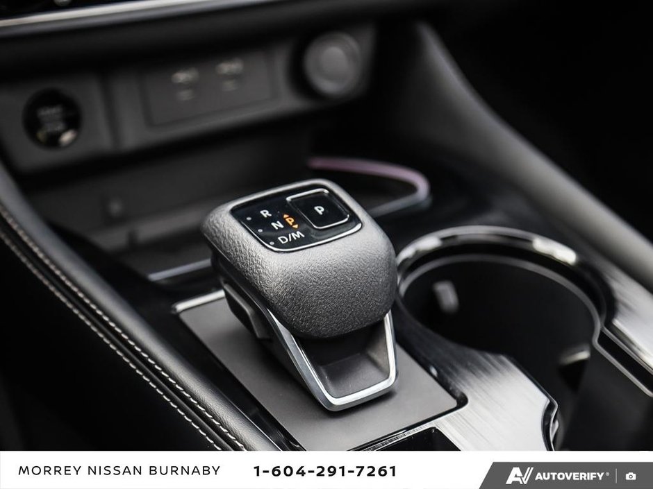 2025 Nissan Rogue PLATINUM // DEMO MODEL-19