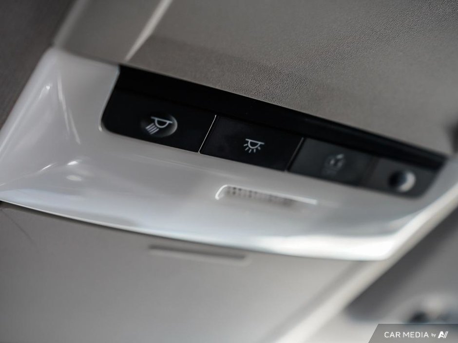 2020 Nissan Sentra SV CVT-14
