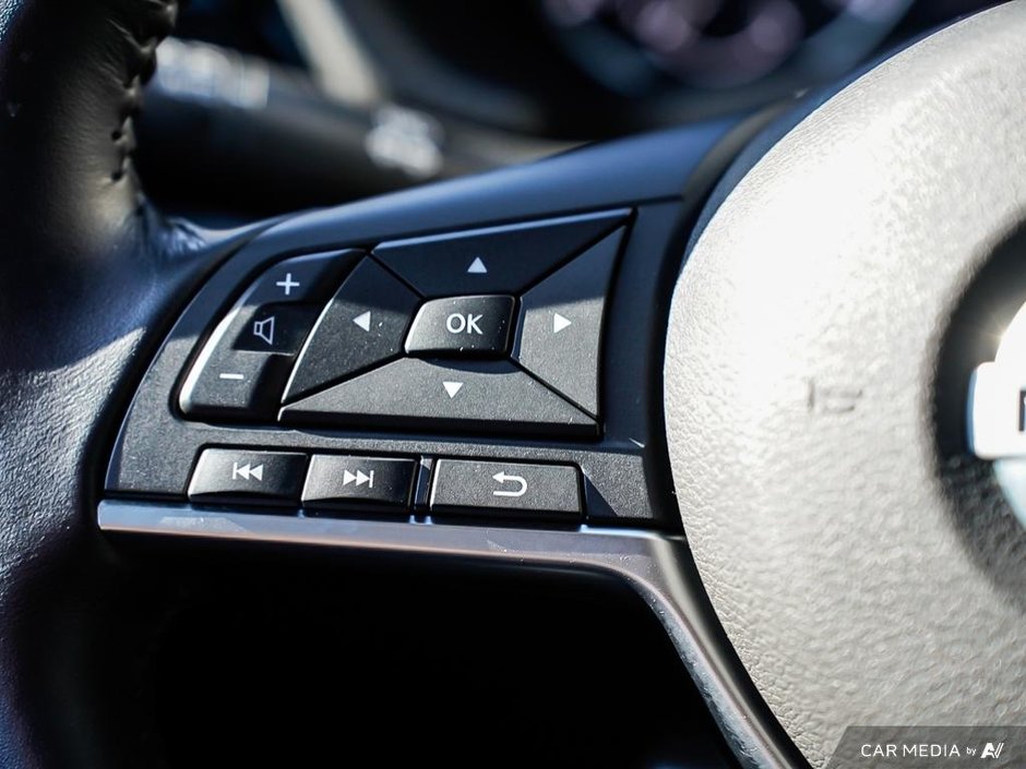 2020 Nissan Sentra SV CVT-10
