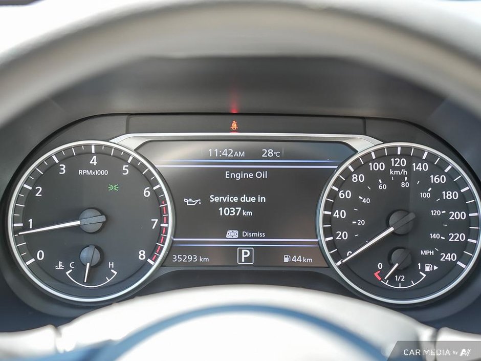 2023 Nissan Sentra SV CVT // LOW KMS-7