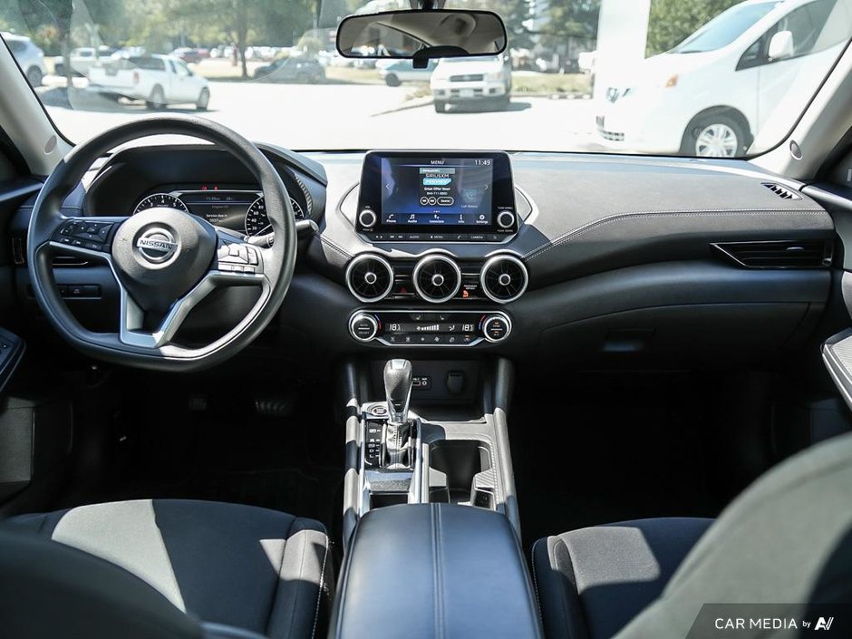 2023 Nissan Sentra SV CVT // LOW KMS-17