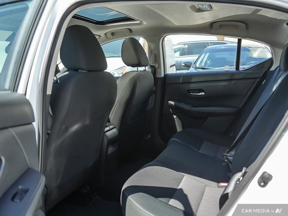 2023 Nissan Sentra SV CVT // LOW KMS-16
