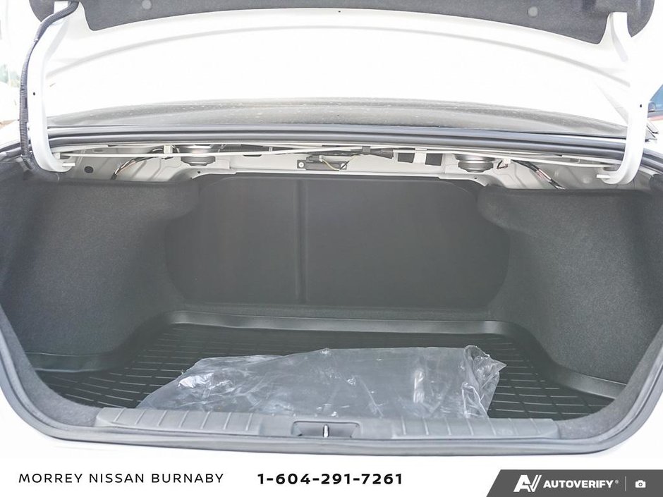 2024 Nissan Sentra SV CVT // LOW KMS-11